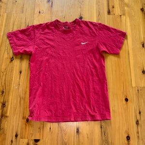 Nike Men's Vibrant Red Short Sleeve Tee